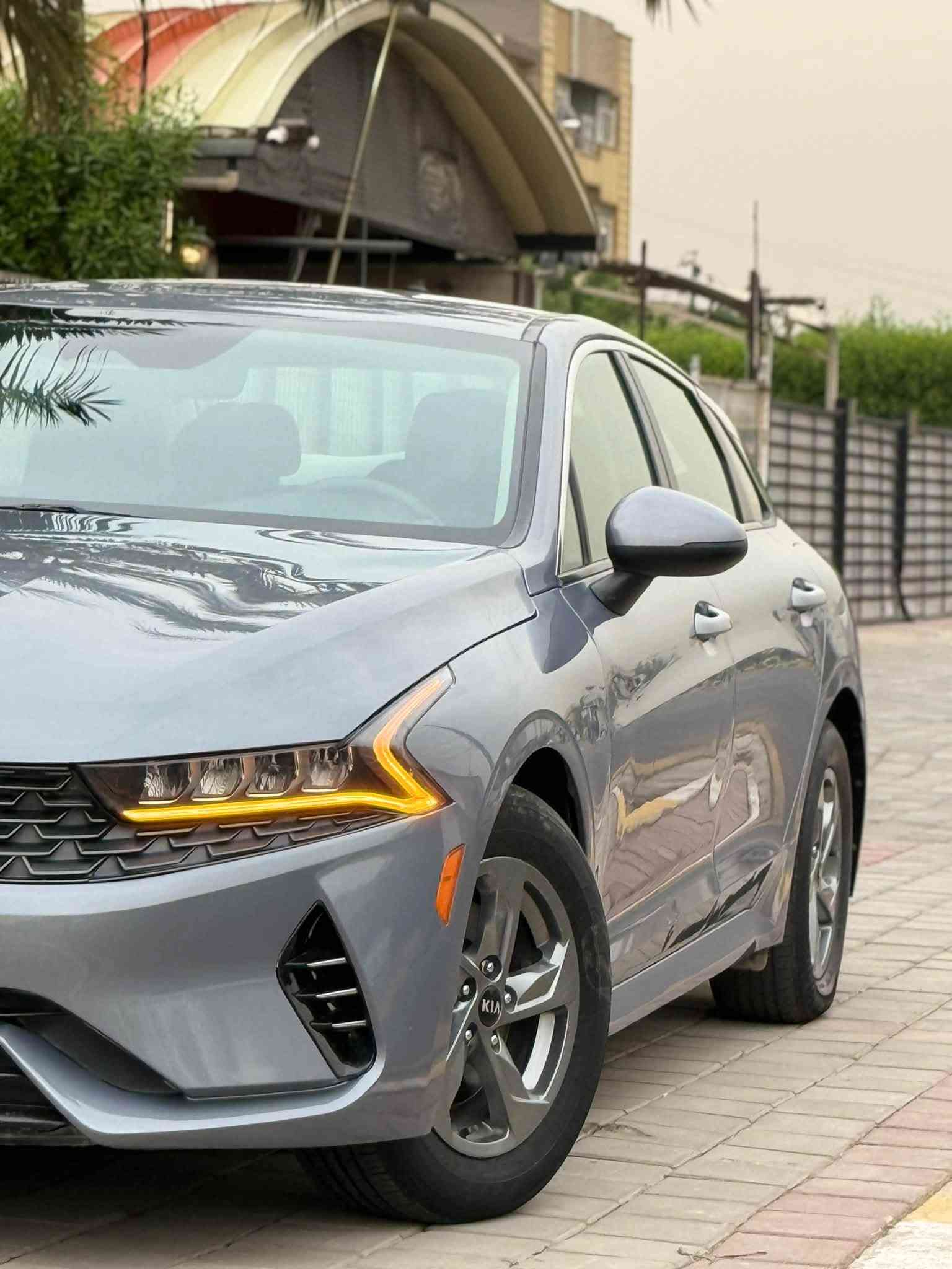 اسلام عليكم
كيا K5 موديل 2021 فئة LXS
وارد امريكي محرك 4 سلندر 1600Turbo مامفتوح
كير اوتوماتيك وعادي 5 أنظمة قيادة
صور الحادث مرفقه بل منشور + بلعراق صار بيها صبغ باب خلفي صبغ فقط بدون ايرباك 
رقم بغداد دولي رقم وهزة وسنويه جديدة بأسمي شرط التحويل كير محرك مكفول تبريد ثلج تخم تاير جديد صدر امامي خلفي بحاله ممتازه 

المواصفات:
بصمه تشغيل عن بعد هندبريك بصمة اوتو هولد
رادار امامي رادار جانبي
نظام الفرمله التلقائيه
نظام التنبيه خروج عن المسار نقط عمياء مثبت سرعه
مانع انزلاق حساس اطارات
لايت زينون 4 عدسات
ليد امامي خلفي
شاشة كبيرة كاميرا دوارة حساسات باقي الموصفات معروفه 
الرقم للأستفسار : ‭***********‬
السعر : 125 وبيها مجال 
العنوان : بغداد
