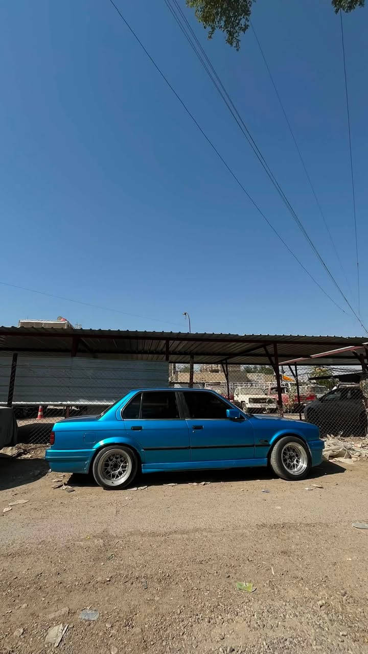 سلام علكم  للبيع e30  موديل 90 سياره معمره من صفر مكينه 28تك فانوص كير عادي zfويل بي بي اس اصلي  عليه كزوز 3ونص انج  بوابه سياره نقص بورستيرن وعندي شغلات بسيطه ب كهربائيات رقم بغداد باسمي تحويل مباشر سعر 44$ وبيه مجال رقم ***********
