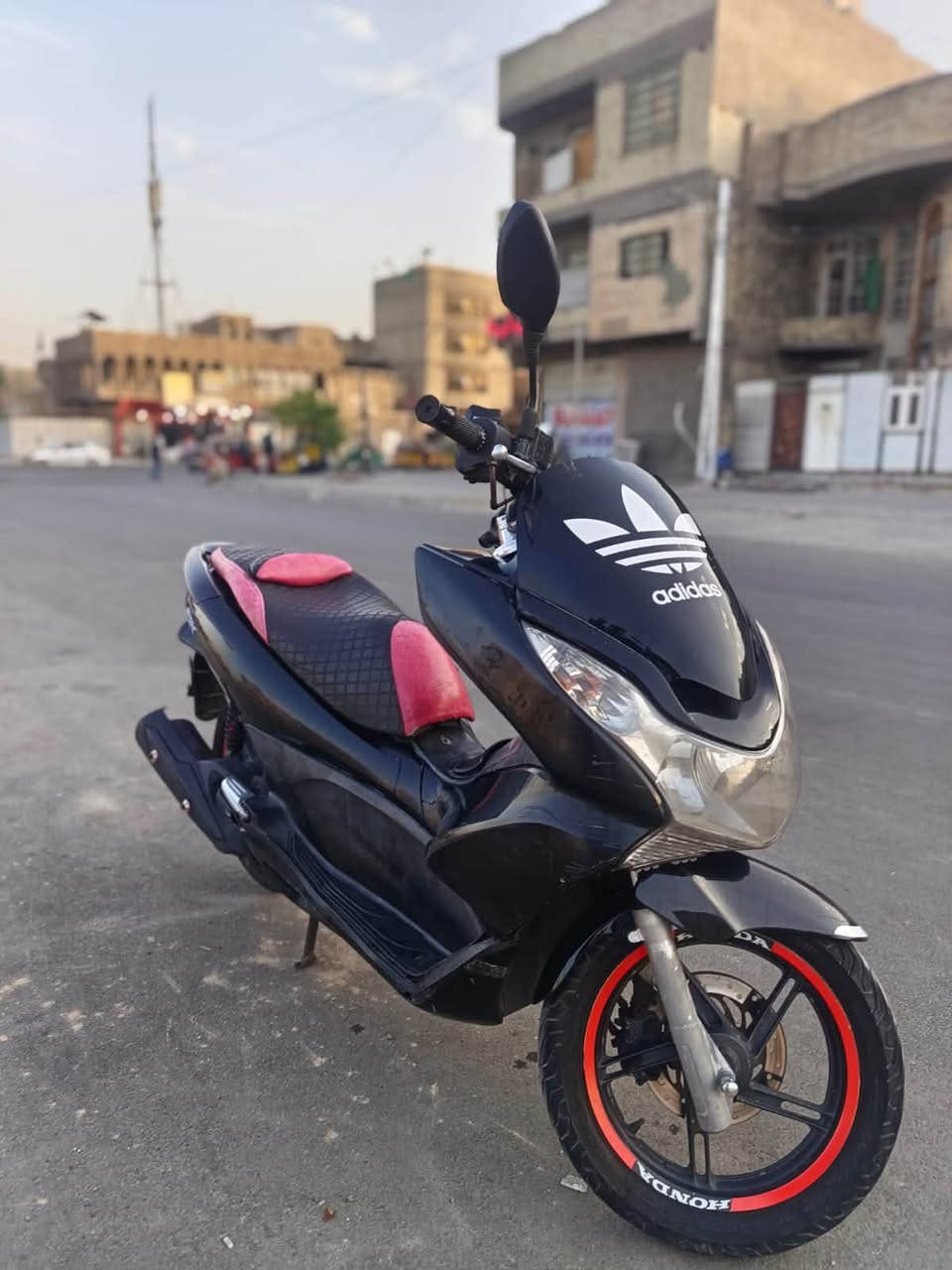 سلام عليكم بيس اكس جيل الاول موديل16 ياباني مكيه150مكفوله شلعه معدل حساسات كهربيات كله شغال جيب فيتر وتعال افحص سعر1350 عنوان مدينه الصدر رقمي***********
