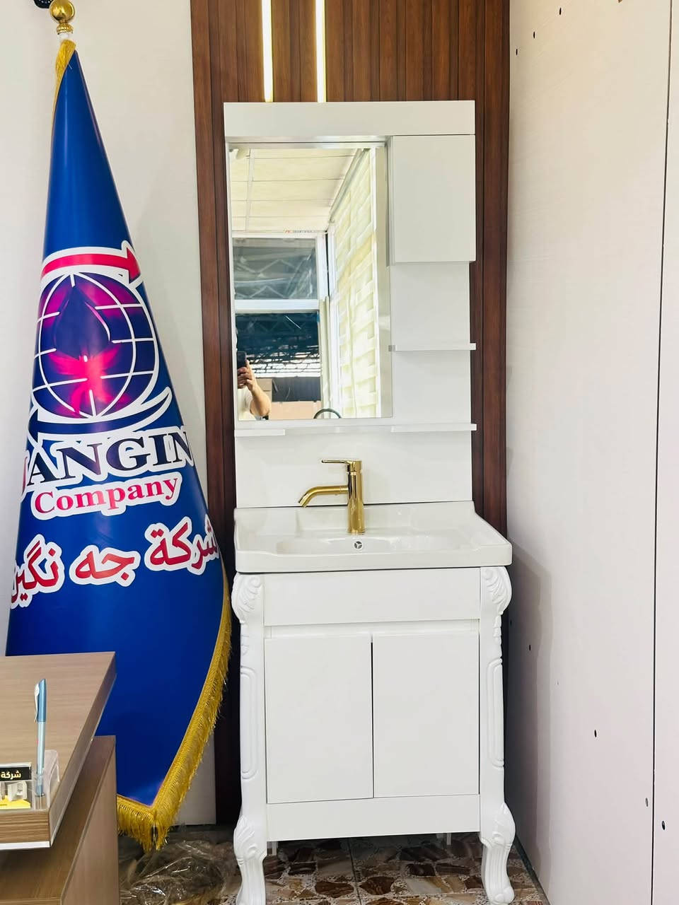 إلى وكلاىنا في العراق تعلن شركة جه نكين فرع بابل وصول لدينا دولاب قياس 80cm 60cm الوان متعددة البيع جمله فقط ***********
