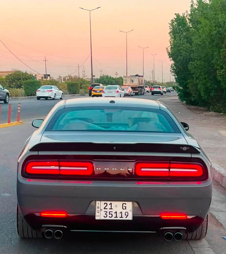 سلام عليكم سيارة چالنجر موديل 2019 حادثها سرقة كله موجود بل منشور حته صور السونار شوف المنشور زين قبل لا تتصل بدون دواخل وبدون شواصي ايرباكات سليمه ماشية 108 محرك 3600 ممفتوح ع كفاله تخم تاير وتخم ويل جديد سيارة كامله متصرف عليها فقط صدرها الخلفي نص عمر للامانة السعر جداً مناسب اذا شراي اتصل وتشلع عيوني *********** ما عندك رصيد رمش واني اتصل بعد ماكو هيج دلال
