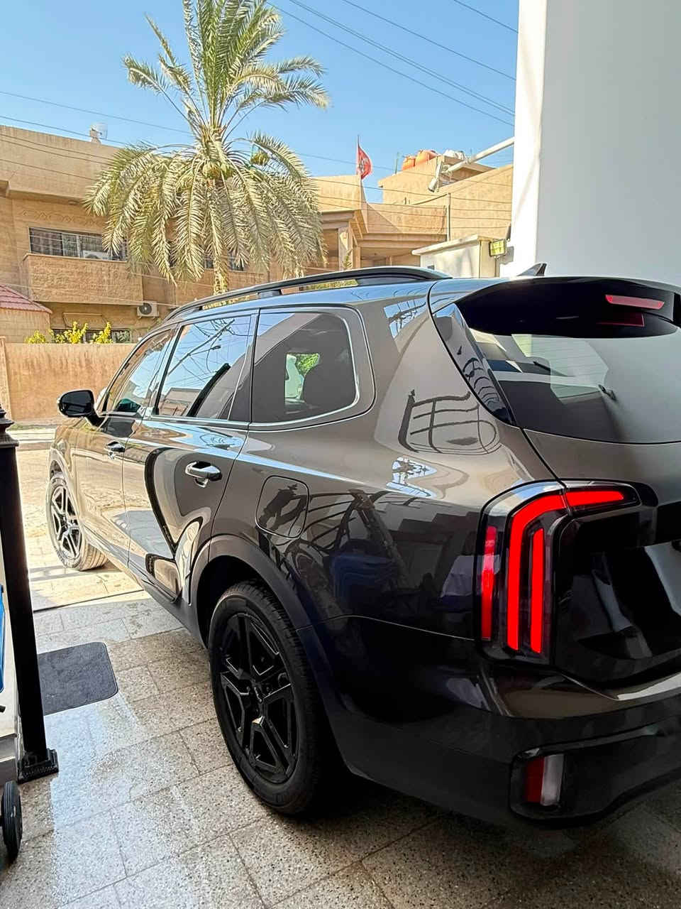 2024 KIA TELLURIDE, SX X-LINE
وارد امريكي  فول مواصفات ١/١
محرك 6  سلندر 
السيارة بدون رقم تترقم  اربيل
ماشيه 8000 Mi
بدون ايرباك✅
حادث السيارة جاملغ خلفي وصندوك صبغ 
مواصفات سيارة 
✅ بانوراما 
كشنات vip 
تشغيل عن بعد
٥ وضعيات قيادة
تدفئة تبريد كشنات
حساس امامي وخلفي
٥ كامرات
اوتو هولد
بردات خلفية
خزن  ميموري كشنات 
رادارات امامي خلفي جانبي
وبعد بيها هوايه مواصفات 
ملاحظه ✅السيارة بحالة الوكالة
مكان السيارة بغداد الجادرية 
***********
السعر المطلوب 318 ✅ ورقة وبيها مجال
