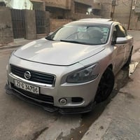 نيسان مكسيما ماشيه 140k مصبوغه عام جماليه موديل 2012 فول موصفات.فتحه س...