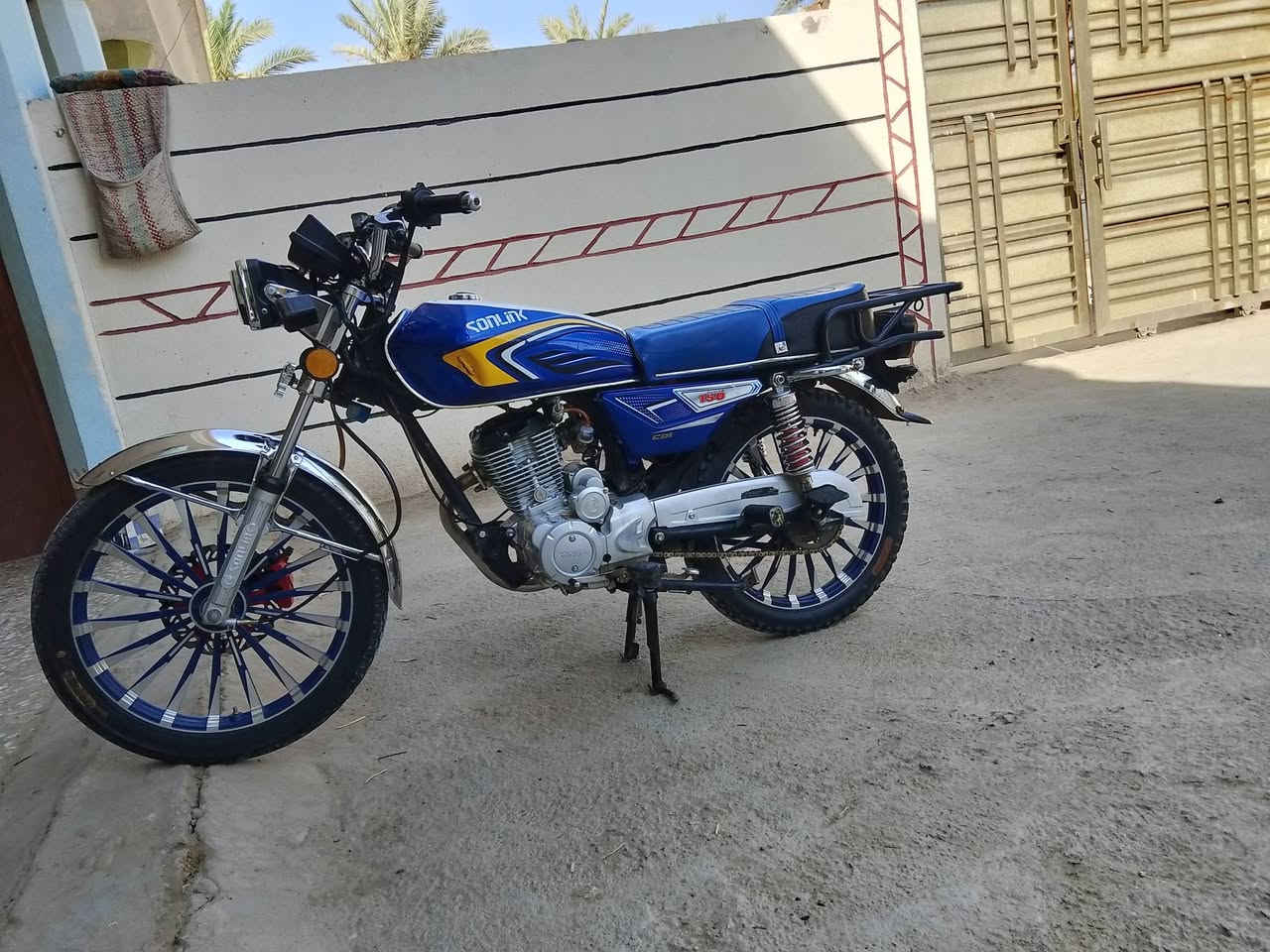 بيع مستعجل وسعره مناسب حيل سيفان سونك الأصلي موديل 25 سعره/650/ اوراق كامله مكفوله كفاله عامه اي نقص مابيه كلشي بيه شغال ومكفول مكانه حمزه الغربي رقم ***********
