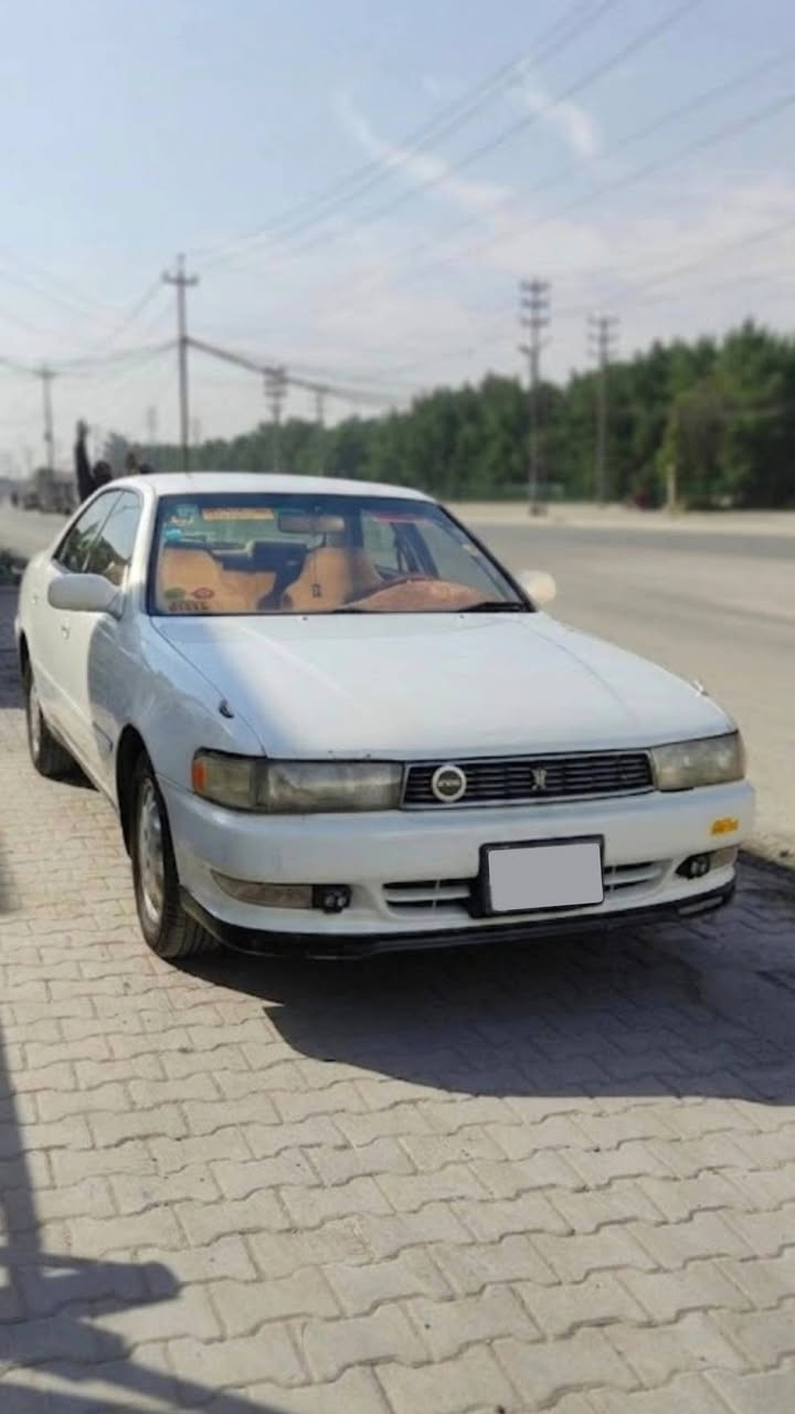 سلام عليكم كرستة للبيع محرك 2500 مكفولة من كص ونقل وضربة نضافتها كدام العين ما شاء لله رقم انگليزي مداور موجود كهربائيات كلها شغالة تبريد شغال السعر 55 وبيها مجال( مكانها نجف )خاص ما متواجد باقي تفاصيل اتصل على الرقم  *********** أو واتس اب موجود
