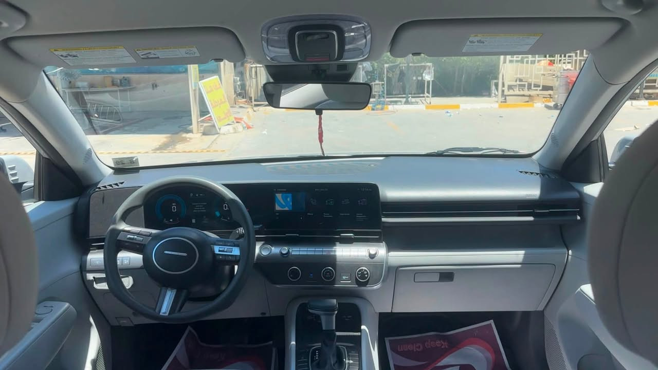 سلام عليكم للبيع او مراوس كونا موديل ٢٥ السياره جديده لوك ماشيه ١٤ الف 
حادثها جاملغ وحافة البنيد فقط باقي السياره مكفوله دخول جديد بدون رقم فول السياره عدا الفتحه مكاني بغداد الغدير 
وسعرها مناسب ***********
