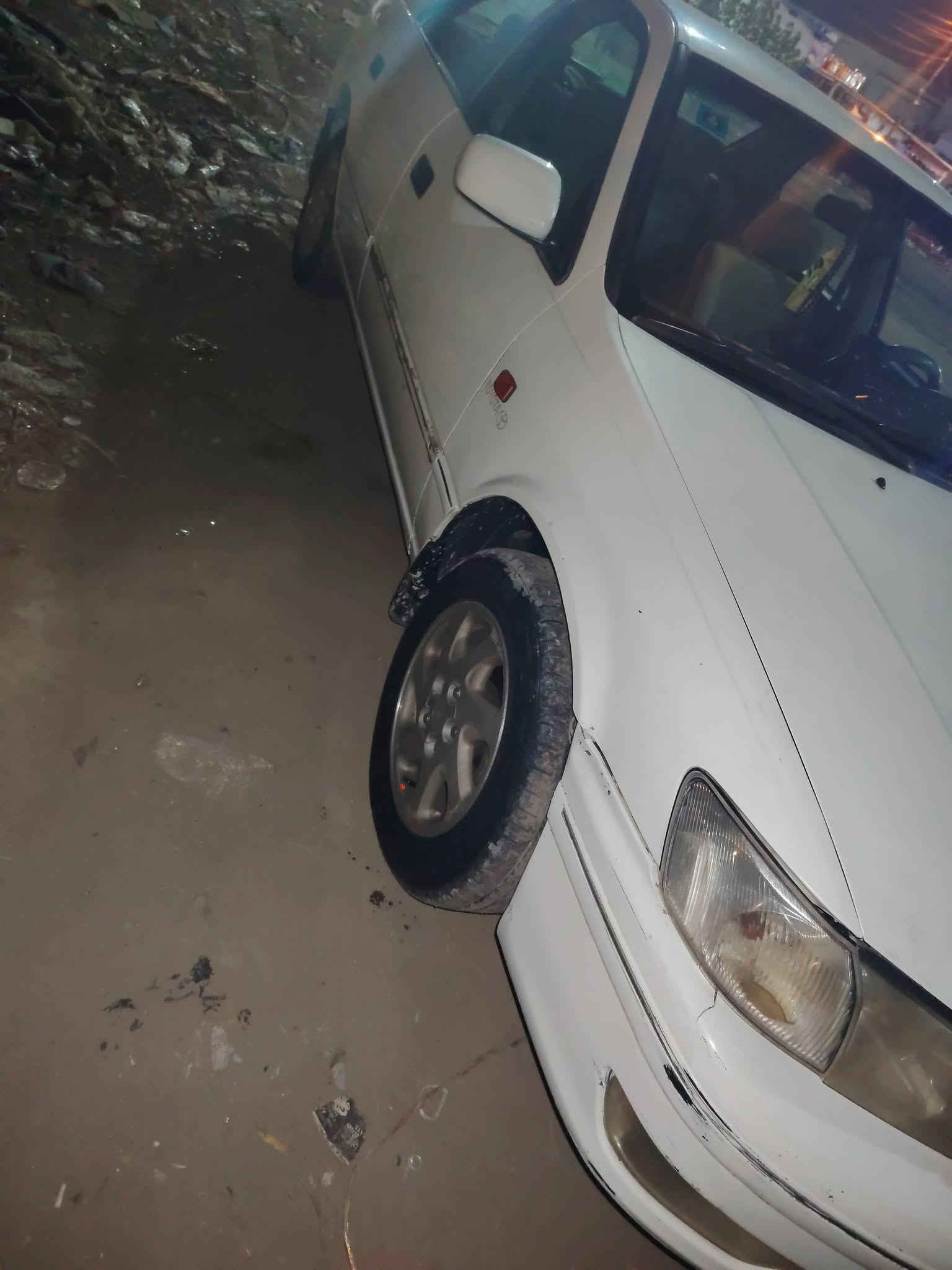 كامري • ١٩٩٨ • أحمر