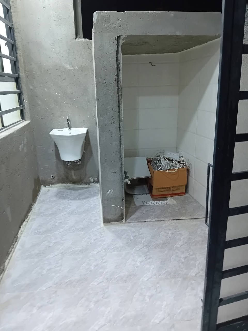 مشتمل للبيع مساحته  100متر🟥 بناء حديث غير مسكون🔲  نضام سبالت تقطيرفول مواصفات 🟦
يحتوي على غرفة نوم وهول ومطبخ واستقبال وصحيات داخلية وخارجية وگراچ 🟥 
⬅️⬅️مبني من الطابوق 🔳
⬅️⬅️السقف صب كونكريت 🟦
⬅️⬅️الأرضية والجدران سيراميك🟥
🚨نوع العقار طابو زراعي مرقم 🔲
🏨بناء حديث غير مسكون 🏨
السعر/44💸مليون قابل للتفاوض 
العنوان//كوت حي الحكيم الاولى  شارع علاء غريب 🟦

          *****************************
للاستفسار الاتصال على الارقام التاليه ⬇️⬇️
📳📳***********📳📳
📳📳***********📳📳
📳📳*********** 📳📳
مكتب دلالية اهل الديرة للعقار 🏨
