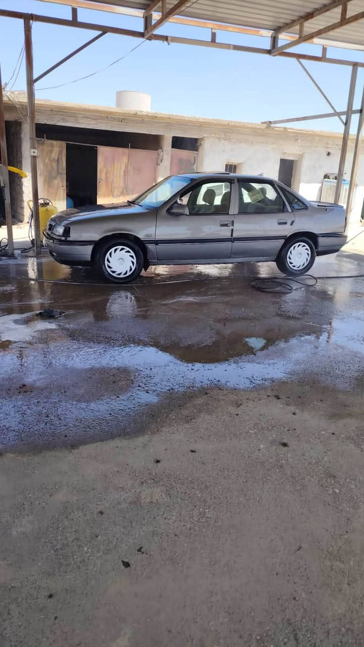 فكترا حجم 20للييع السياره جاهزه من كل شي طخم جديد تواير جدد شرط التحويل
السعر 27وبه مجال قليل

رقم الموبايل ***********
