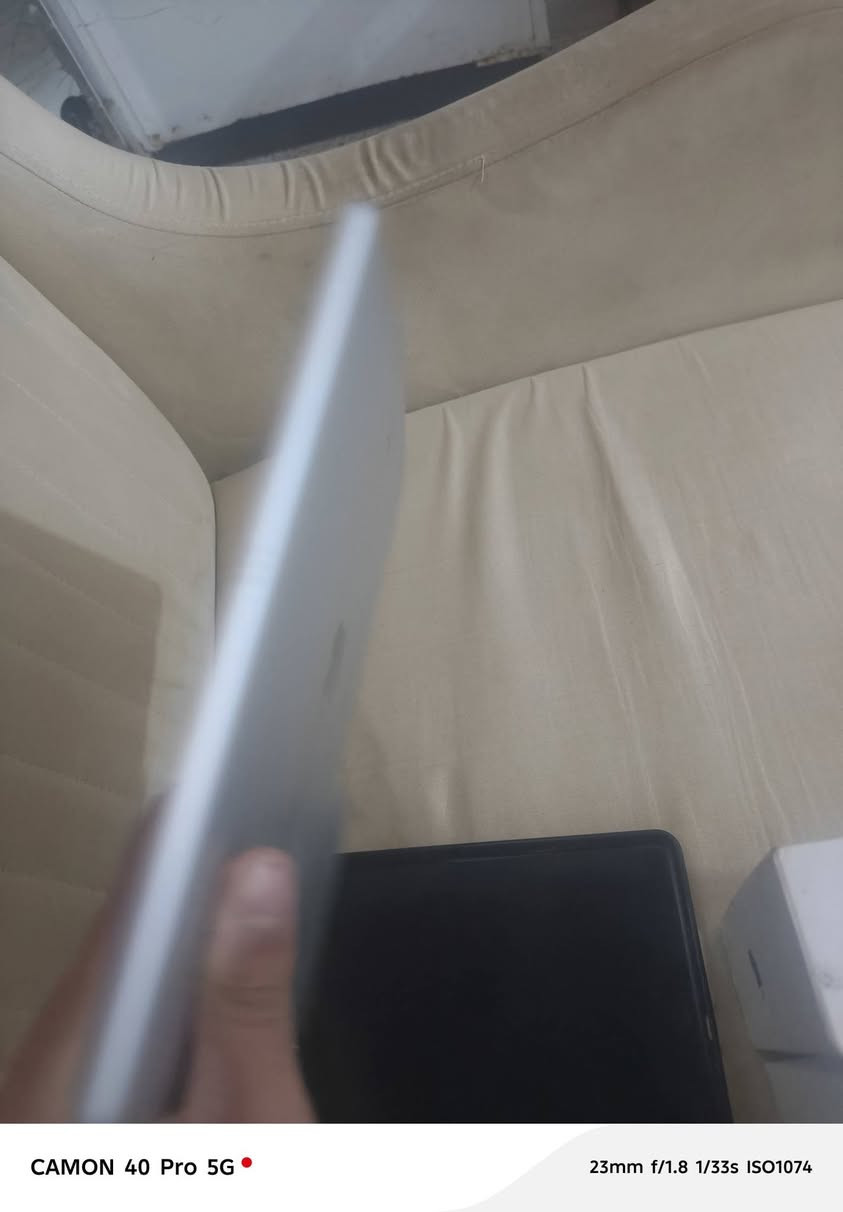 آيباد ٩ • ٦٤ جيجا • نظيف ٩٩٪
