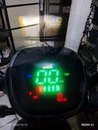 ٤ بطاريات • شاشة ديجيتال • ٢٥-٣٠ كم