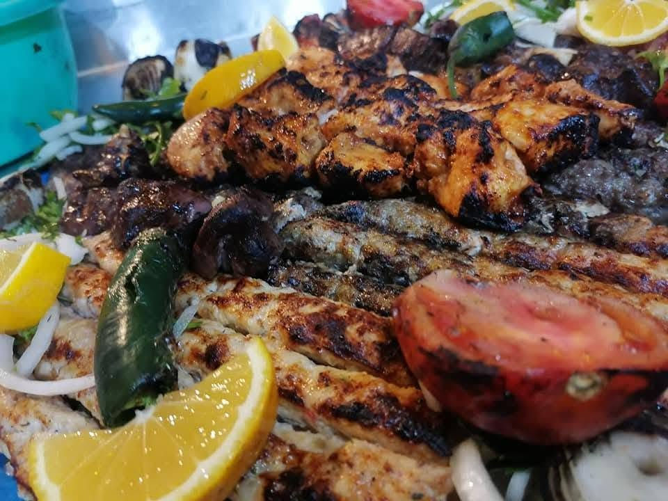 كباب مشويات ابوياسر ترحب بكم انواع المشاوي قرب المستشفى القائم
كباب لحم غنم خالص 
كباب دجاج
تكه لحم 
تكه دجاج اجنحه معلاك زورنا تجون كل مايسركم مستعدون للتجهز كافت المناسبات والأعراس للحجز والاستفسار اتصال الأرقام ملك الكباب ابوياسر 
***********
***********
