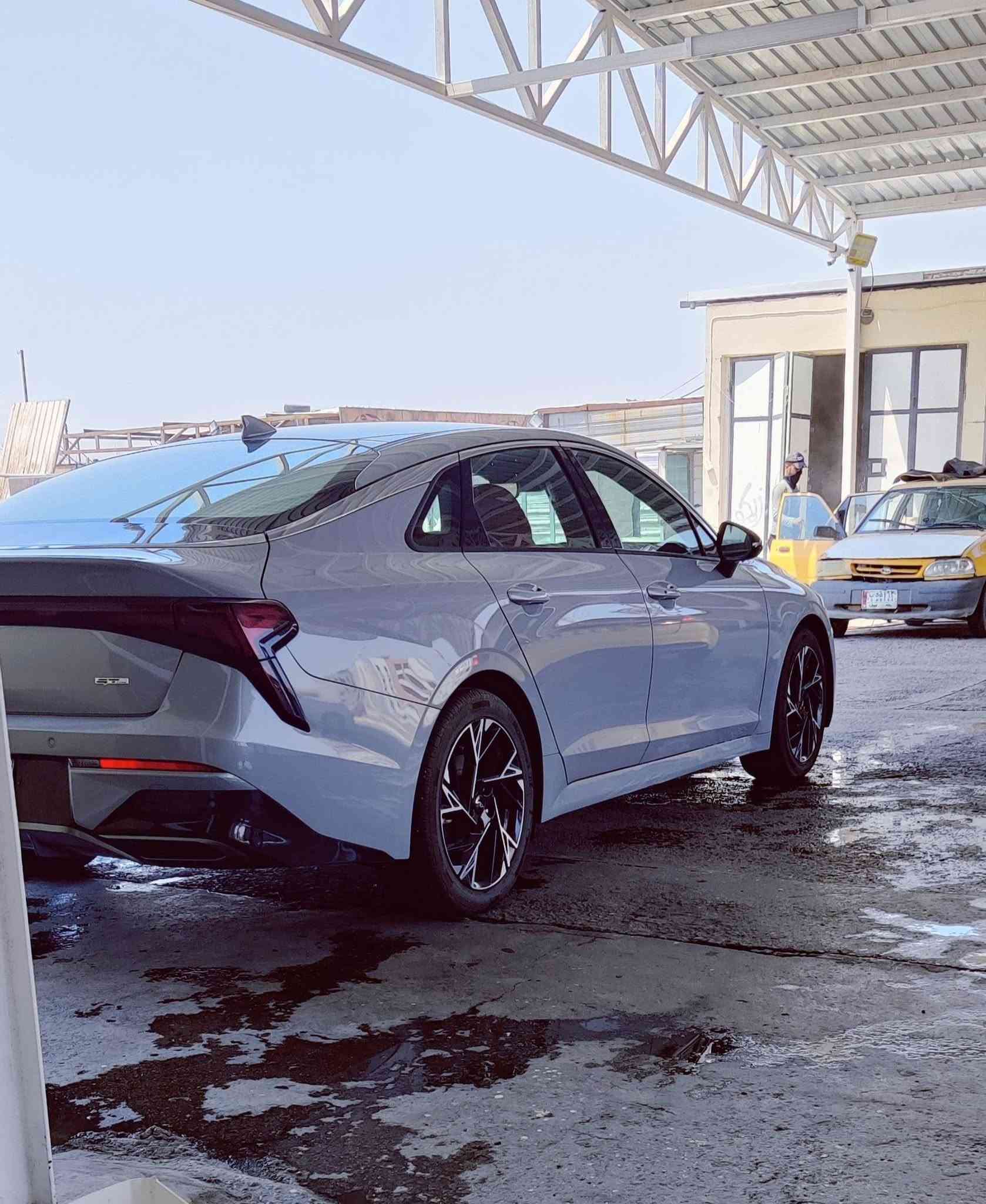 السلام عليكم
2025 ΚΙΑ Κ5, GT LINE لون سمنتي
محرك 2500 cc تنفس طبيعي
رقم بغداد حرة  هزة جديدة تحويل مباشر
ماشيه 23 الف ميل 
قمارة حديد داخل كشنات جلد رصاصي وابيض
شحن وايرلس 
كشن السايق كهرباء 
كشنات تدفئة
رادار امامي خلفي 
حساسات امامي خلفي 
سايد بريك بصمة 
اوتو هولد
بريك تلقائي
نقطة عمياء 
اشارة لد ترحيب عند الاقتراب 
صور الحادث بالمنشور و بجم كبس شركة وليبل واحد وبدون ايرباك 
المكان / الديوانية 
السعر 198 بيها مجال
*********** واتساب
*********** واتساب

نص مكتوب في الصور:
- Shot on OnePlus Powered by Quad Camera