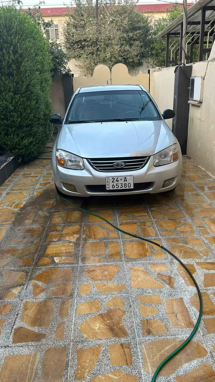 سلام عليكم كيا سيراتو للبيع موديل ٢٠٠٨كير محرك شرط بس اثر نفخ
تبريد ثلج ليت زينون رقم دهوك بسمي طخم جديد ورا وكدم جديد 
تيرات طخم جديد  وايرمني كله شرط السياره بلاديه ضرره بوند جملغ 
الأمامي وبيه بل جملغ الخلفي بارد وبيه بكنت بارد سستم سماعات 
السعر ٨٠ وبيه مجال 
رقم ***********
