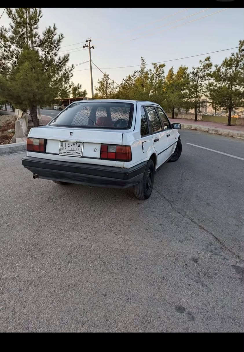 السلام عليكم
فالفو 440
موديل ١٩٩٠
تحويل شرط 
سنويه عاج 
بطاقه بانزين 
مكينه وكير شرط سياره نضيفه 
سعرها ٢١ مجال 🤍🤍
***********
