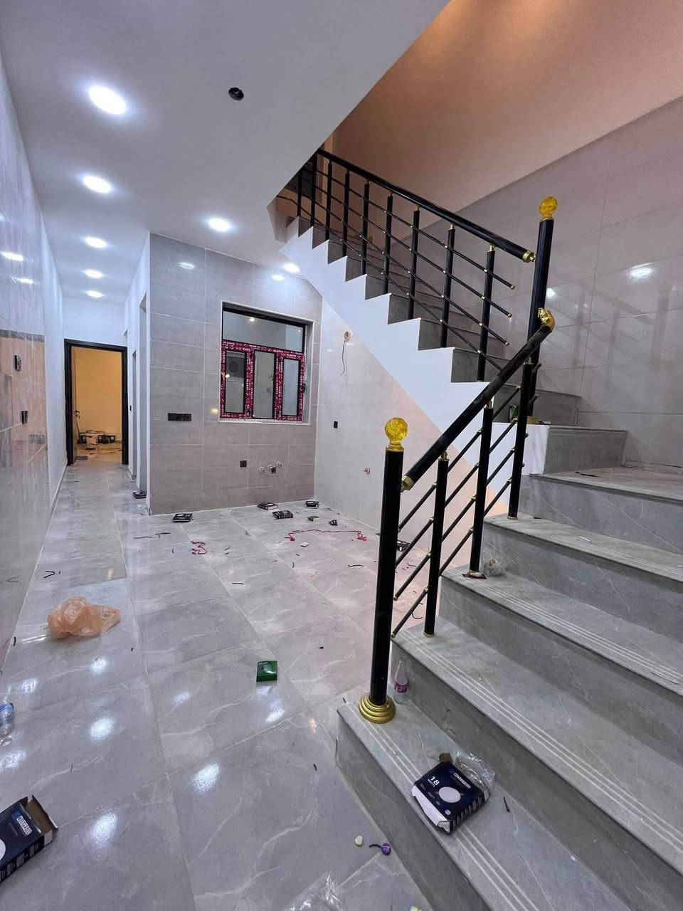دار 🏠 للبيع
المساحه 75م
بناء 2026
يحتوي على صالة ومطبخ 
وخدمات 2 
وثلاث غرف نوم 🛌 
العنوان حي الجهاد ديوان المخابرات 
الاستفسار *********** ☎️
