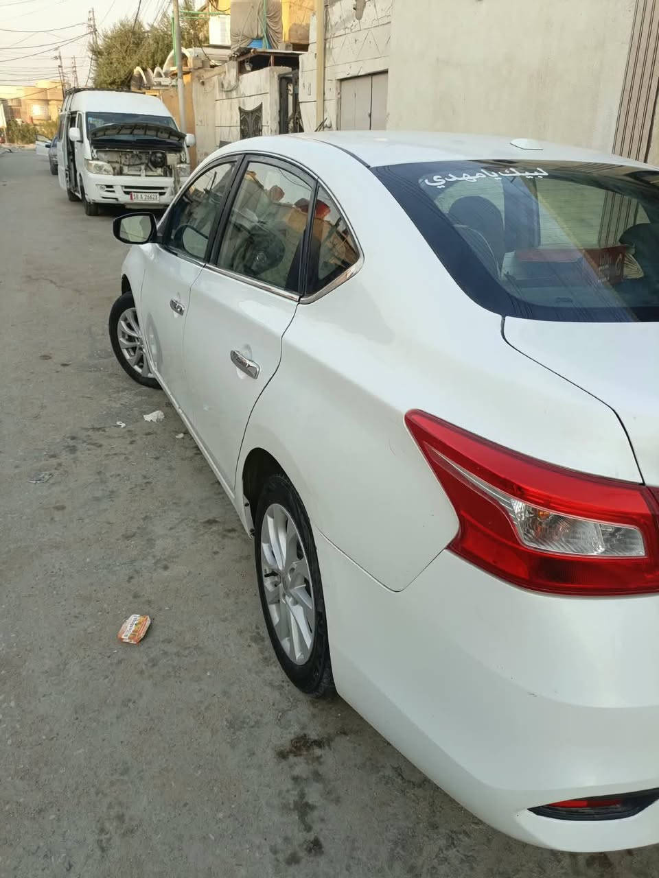 سلام عليكم شباب نيسان سنتره موديل 2019السياره ادوات ادوات ادوات بس بيها رقم شاغل ربيل السيارة مكفوله من الكص ول ضربه مكينه 1800السياره جديده الله شاهد واسياره بصمه واردها امريكي عنوان بصره ***********اني مكلف بلنشر السعر 60 او بيها مجال قليل
