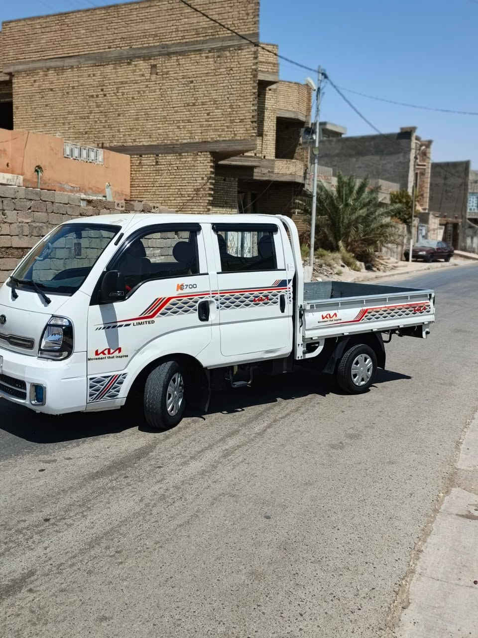 للبيع كيا موديل 22 رقم بغداد نكليزي سنويه 28 مكفوله كفاله عامه من فتح او بارد فقط رصعه بصيطه محرك مكفول على شركه تبريد ثلج كامره وشاشه سعر 155 وبيها مجال مكان الفلوجه ***********
