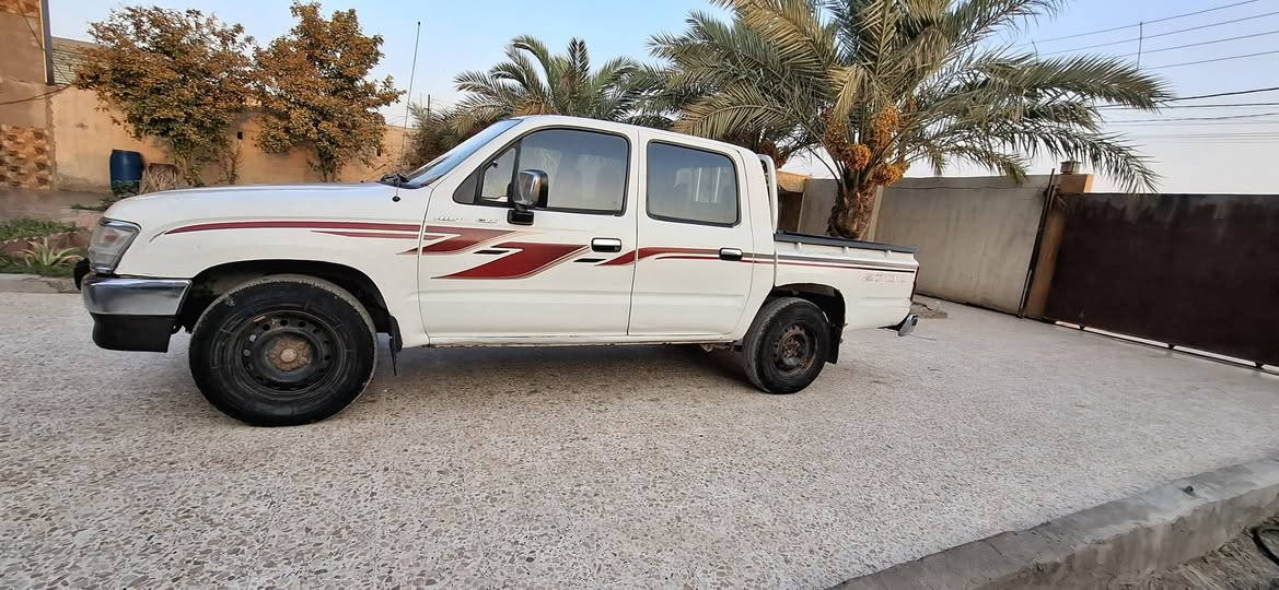 السلام عليكم تيوتا جمرة للبيع موديل ٢٠٠٠للستفسار عن باقي التفاصيل***********
