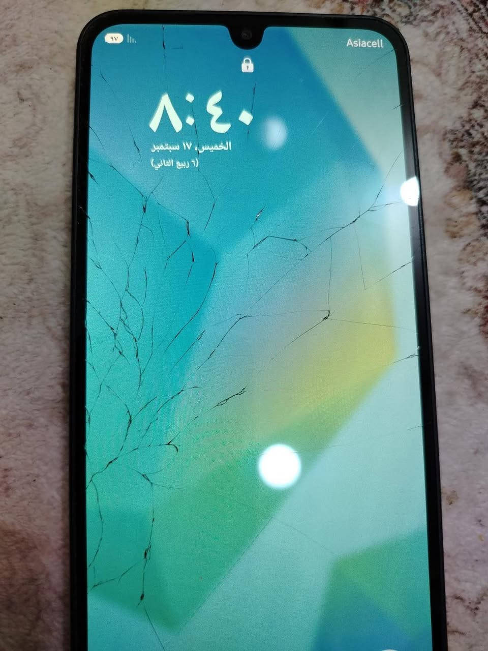 السلام عليكم سامسونج اي ذاكرة ١٢٨ بي فطور بالشاشة ماماثرة على المس الجهاز مستعمل اسبوعين فقط سعر ١٠٠ نهايتة مكان مدينة الصدر رقم الهاتف ***********
