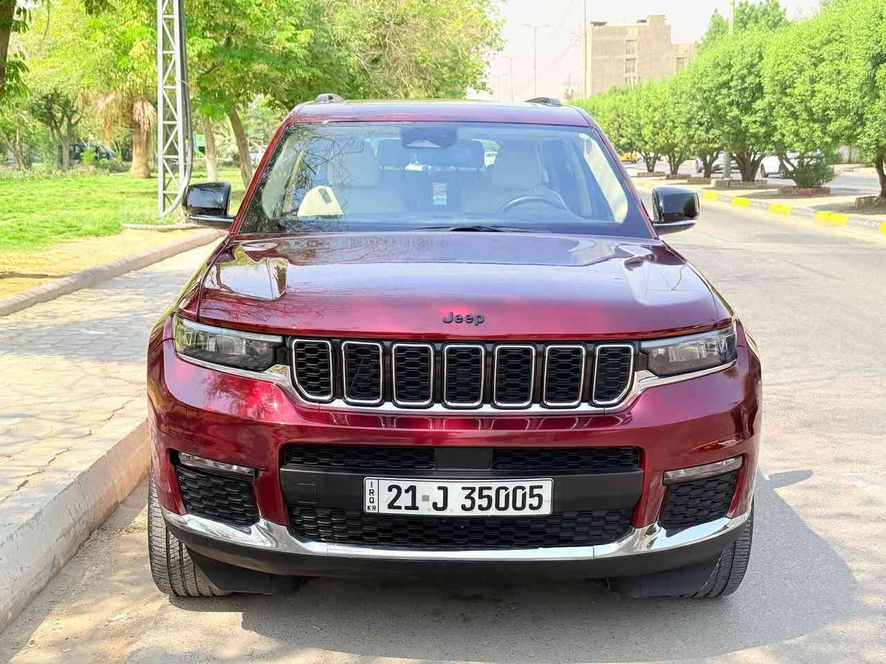 السلام عليكم ورحمة الله 🌹

🔥 للبيع جيب جراند شيروكي VIP موديل 2022 🔥

📌 السيارة بسمي مباشر
🔴 لون عنابي مميز
⚙️ مكينة 3.6 V6
🚗 ماشية 40 ألف كم فقط
⭐ فول مواصفات

✨ المواصفات: • بصمة دخول وتشغيل
• بانوراما
• قير أوتوماتيك
• سايد بريك كهرباء بدگمة
• تشغيل ستارت/ستوب
• تحكم من الستيرن
• مثبت سرعة
• شاشة
• كاميرا خلفية
• حساسات
• أنظمة أمان
• تحكم كهربائي
• داخلية جلد ومرتبة
• تكييف
• درايف مودات
• مرايات كهربائية
• نوافذ كهربائية
• جنوط
• إضاءة LED

🎨 الصبغ: فقط البنيد، ومبين بالسونار.

💰 السعر: 260 ورقة 💵

📍 كربلاء
📞 ***********

