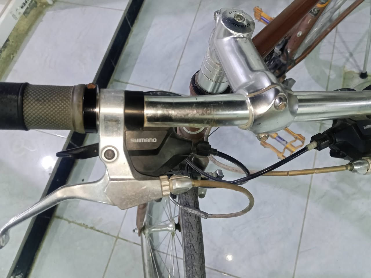 جاينت C700 • استعمال قليل • شيمانو 3×8