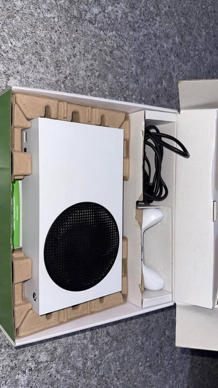 🔥 للبيع | Xbox Series S + UPS 🔥
🎮 Xbox Series S
• 512GB SSD

• يد تحكم أصلية

• بطارية قابلة للشحن مخصصة ليد Xbox

• نظيف وحالة ممتازة

⚡ UPS Star Power (بطارية جديدة)

• 1500VA

• نظام ECO Power

💰 السعر: 415,000 دينار عراقي

📍 المكان: ديالى او بغداد 

📩 للاستفسار والتفاصيل: واتساب 

***********
