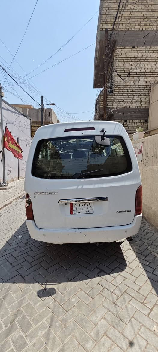 السلام عليكم للبيع جنبي H1 مديل 14 سياره نضيفه استخدام شخصي  كير مكينه خير من الله تبريد يحتاجله بس غاز.  سياره حره بسمي غير مطلوبه 
السعر 85وبيهه مجال 
للاستفسار /***********
مكان السياره بغداد مدينه الصدر
