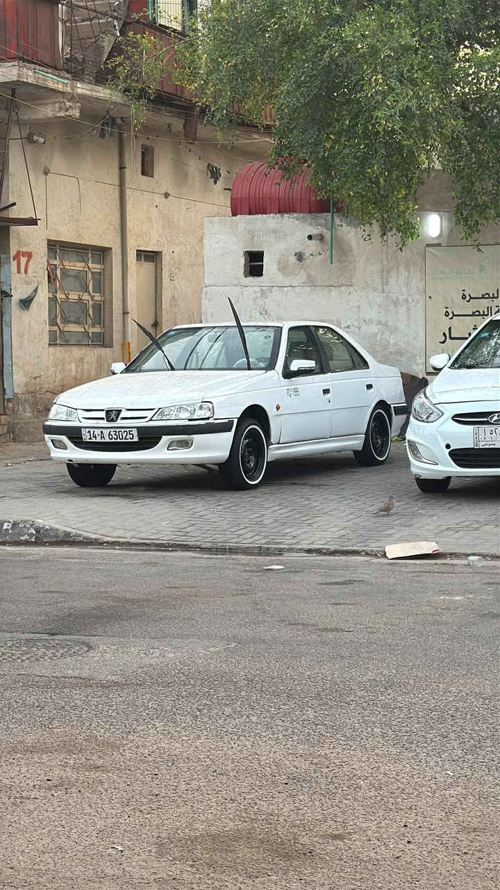 بيجو بارص مديل 2012  سعره 29 مكينه كير تبريد تتدفئه كهربائيات لايت عالي ناصي زنون مضخم صوت رقم بصره دولي شرط التحويل عليه غرامه 100 البدي كوم حديد معمر *********** مكاني بصره
