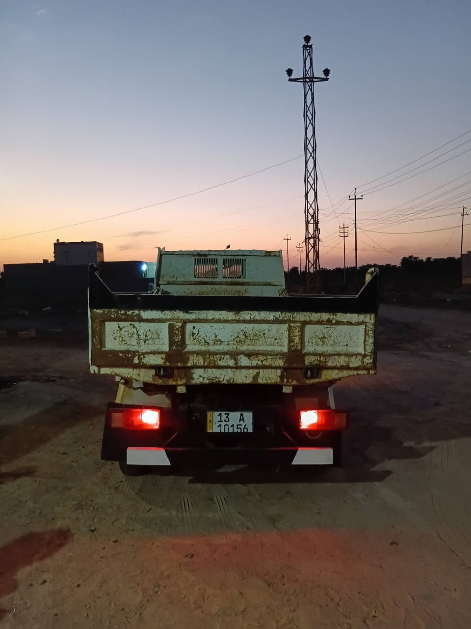السلام عليكم كنتر تيوته قلاب للبيع شاصي مكفول عضمته حلوه سياره جاهزه رقم نكليزي ميسان مداور ثاني يوم مكاني ناصريه سوق الشيوخ السعر ٥٠ /***********
