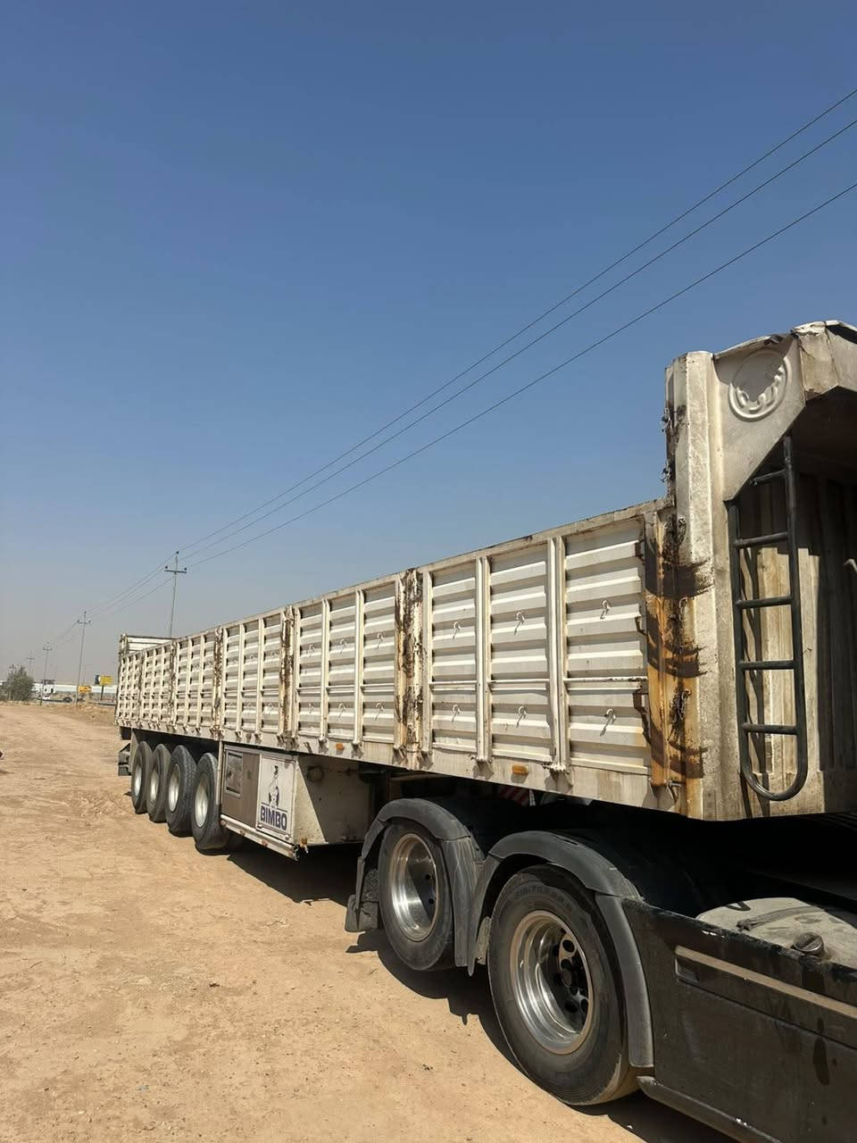 لبيع عربانه روعه موديل ٢٠١٧ اربع 4محور بودي كامل بي تعلوه كامل      توخم طايرت فك وربط سليماني  مكان كركوك رقم بوبايل ***********
