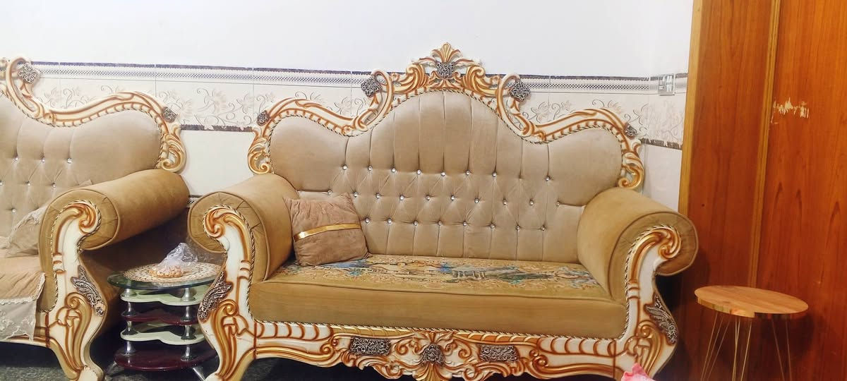 عندي تخم تركي نظيف جدا للبيع عشر مقاعد أريده ب ٦٥٠ مابي اي كسر أو شخط اي ضرر مابي مكاني كربلاء للاستفسار الاتصال على الرقم 
***********
