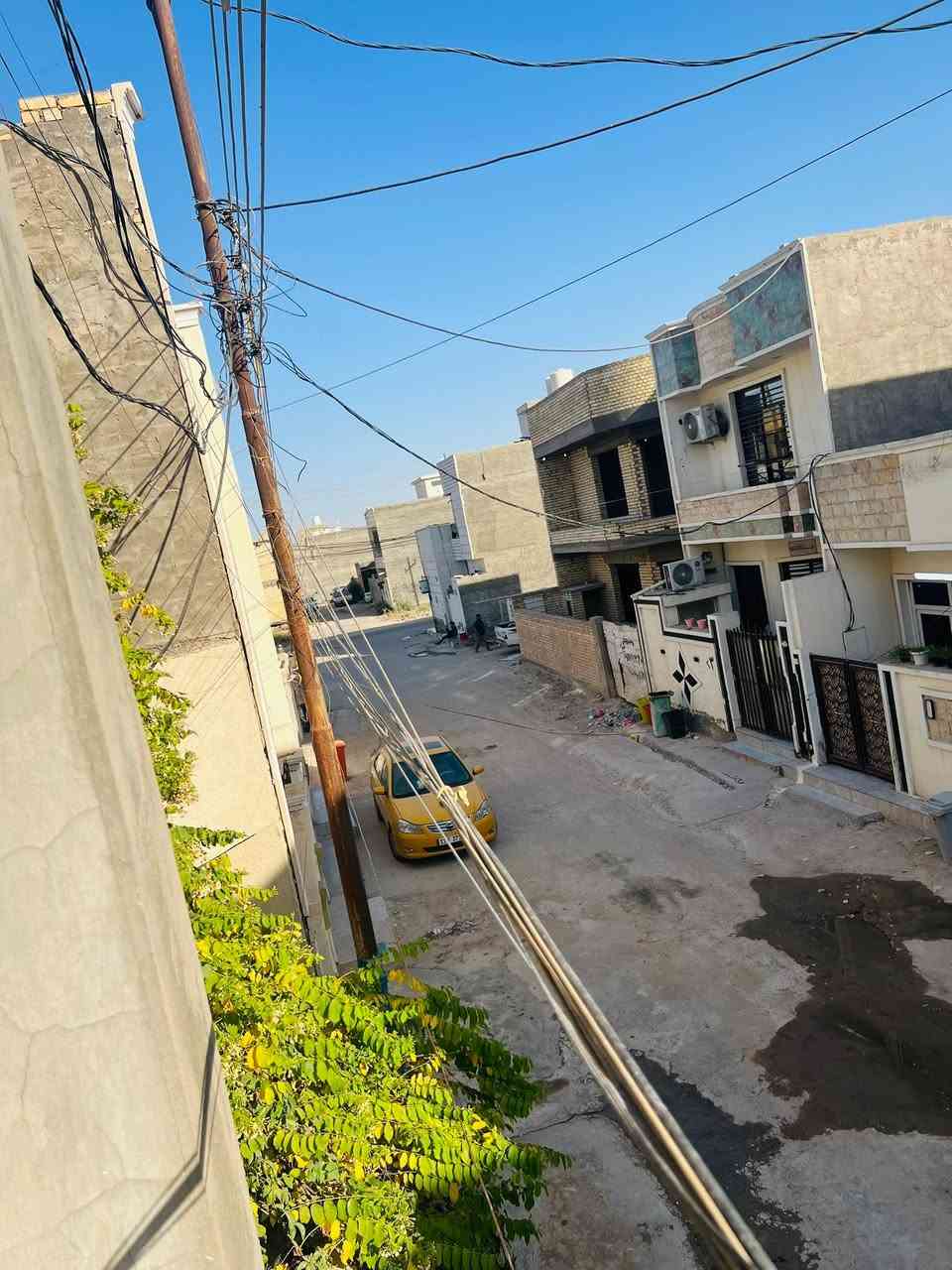 🔥 للبيع فرصة ما تتعوض 🔥
بيت للبيع في الدورة / البوعيثة – العدل الأولى 📍  

🏠 المساحة: 75 متر  

🏢 طابقين  

🚪 الواجهة: 5 متر  

⬇️ نزال 16  

📑 طابو زراعي (تنازل شركة)  

🛏️ 3 غرف نوم  

🛁 3 حمامات  

🛋️ استقبال + مطبخ  

✨ البيت جاهز من كلشي

✨ الواجهة لبخ ومرتب  

📍 موقع هادئ وقريب من الخدمات  

👤 البيع مباشر من صاحب الدار (مو مكتب)  

📞 ***********  

🔥 السعر مناسب للجادين فقط

