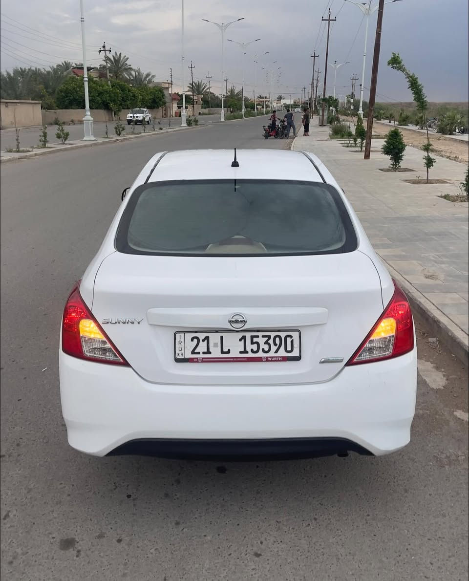 السلام عليكم 
سني هندي ٢٠١٥  للبيع او المراوس حسب القناعه
مكفوله لا ضربه ولا صبغ فقط ملاحظات 
جاهزه من كلشي صدر تايرات كلو جديد رقم سليمانيه دولي بأسمي ***********
