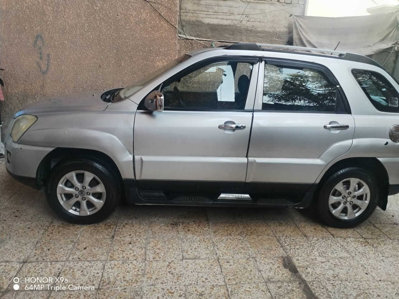 السلام عليكم للبيع سبورتج موديل ٢٠١٠ بغداد محرك وكير وتبريد وحداده جيد السعر ٩٣ العنوان بغداد البلديات الصحفيين ***********
