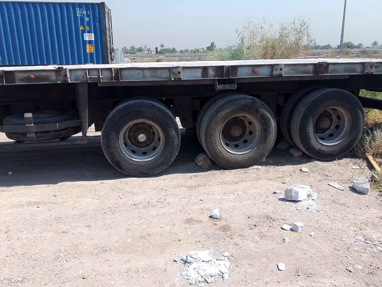 سلام عليكم عربانه فلات 3دناگير مزوج 
تحتوي على طباخ وثلاجه 
تايرات نظيفه 
مكانها بغداد اليوسفيه طريق الدولي 
لاستفسار 
‏‪***********‬‏
