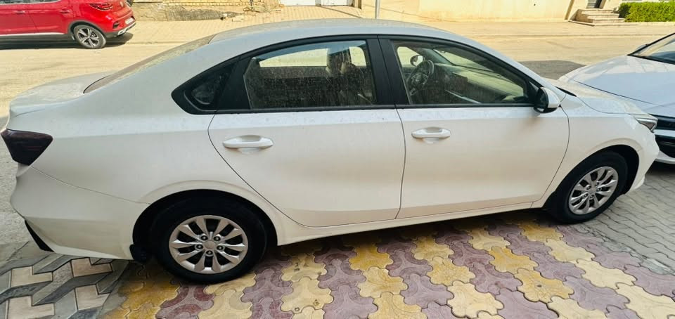 🚘 للبيع كيا سيراتو 2022 خليجي 

🔹 الموديل: كيا سيراتو 2022 خليجي
🔹 الممشى: 44 ألف كم فقط
🔹 المحرك: 1600 دوش
🔹 الداخلية: لونين بيجي
🔹 حساسات خلفية
🔹 تبريد قطعتين ❄️
🔹 تبريد ثلج 🧊
🔹 شاشة
🔹 تحكمات جهتين بالستيرن
🔹 كروز سرعة
✅ كفالة عامة من الصبغ والتبديل والبارد
⚠️ السيارة بيها حالوب ناعم وطخة خفيفة بالجاملغ الخلفي بدون تعديل على وضعها.

📍 الموقع: النجف الأشرف
💰 السعر: 146
📞 للاستفسار: ***********
