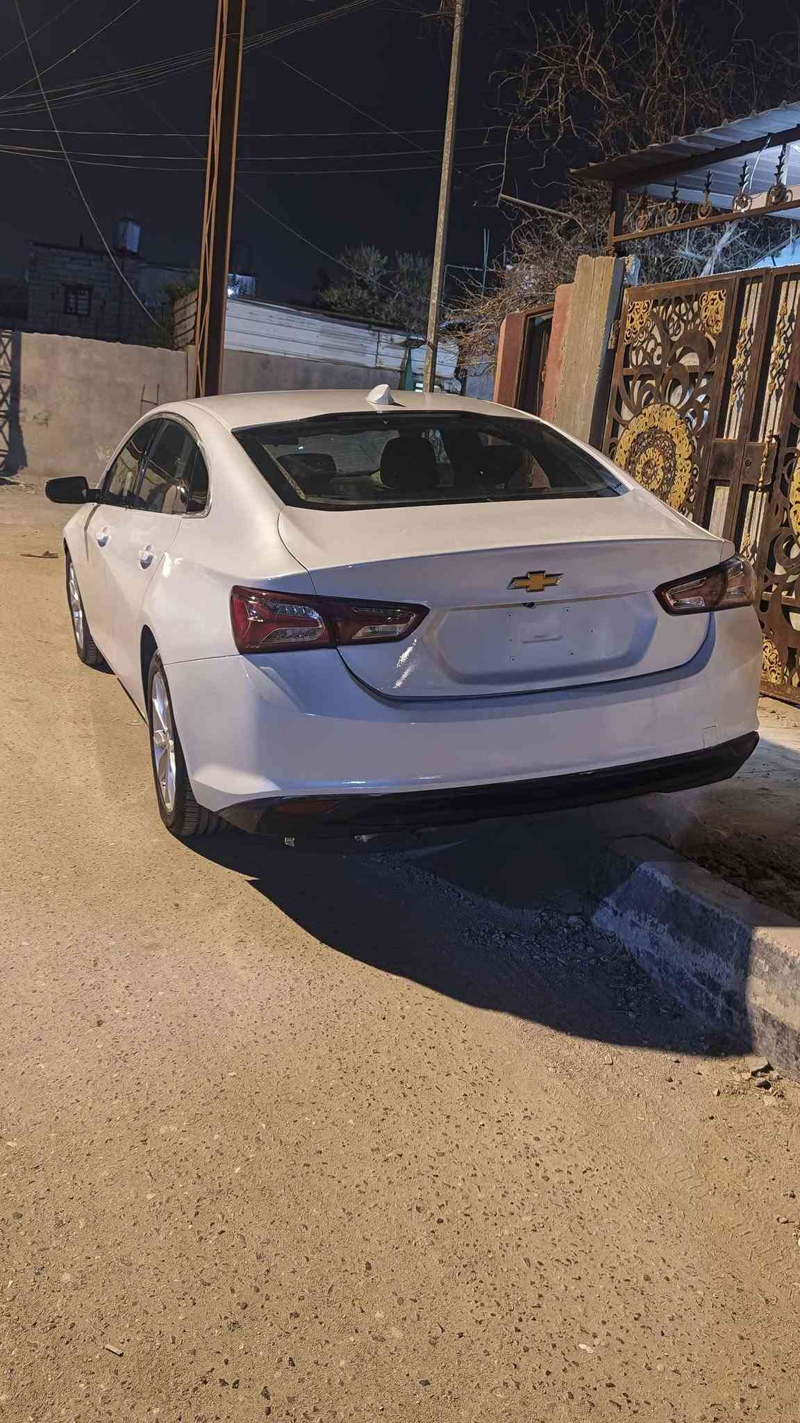 ماليبو 2020 جاهزه من كلشي بيع او مراوس حسب القناعه
رقم بصره    ٩ اشهر وتصير حره   1500تيربو
مصبوغه عام فرن تغيير لون من سلفري للأبيض
تبريد حداده جدد گير مكينه كفاله
الي يريد يشوف حادثها يراسل واتساب 
ورجاءً بس الشراي يتصل 
المكان بصره السعر ٦٨ وبيها مجال حك الجيه
***********
