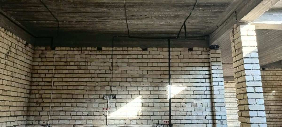 ⚡️ التأسيس الكهربائي الصحيح يبدأ من الحماية… والأيرث (التأريض) جزء أساسي من أي تأسيس احترافي.
🔰 لهذا بأعمالنا نهتم بتنفيذ خط التأريض من البداية، في هذا المنزل كان التأسيس سيمنز واستخدمنا فلكس 3×2.5 ملم² حتى نكدر نوصل التأريض لجميع البلكات اسوج، ونوفر حماية أفضل للأشخاص والأجهزة ونخلي التأسيس مرتب وآمن.
عملنا يشمل .
✔️ تأسيسات كهربائية (سيمز وبايب)
✔️ نصب كاميرات المراقبة
✔️ شبكات الإنترنت والواي فاي
✔️ منظومات إنذار الحريق
✔️ الأنظمة الصوتية (الصوتيات)

🔧 شغلنا حسب الأصول، مرتب ونظيف، ونستخدم مواد مختارة لضمان الجودة والأمان.

📍 نخدمكم في كربلاء المقدسة
👤 المهندس مرتضى الكريطي
📞 للتواصل: ***********
📞 واتساب: ***********

#المهندس_للأنظمة_الذكية
