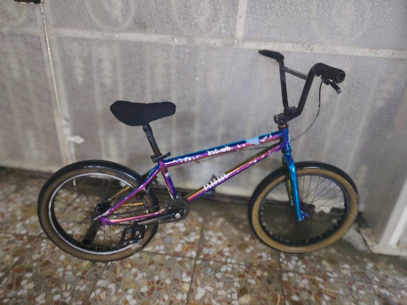 بايسكل BMX سبع ألوان

مكاني بغداد سيديه الضباط

