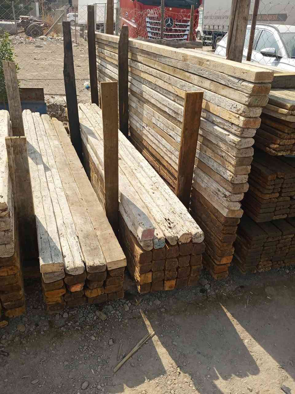 قالب خشب • ١٠ مكاعب • بابل