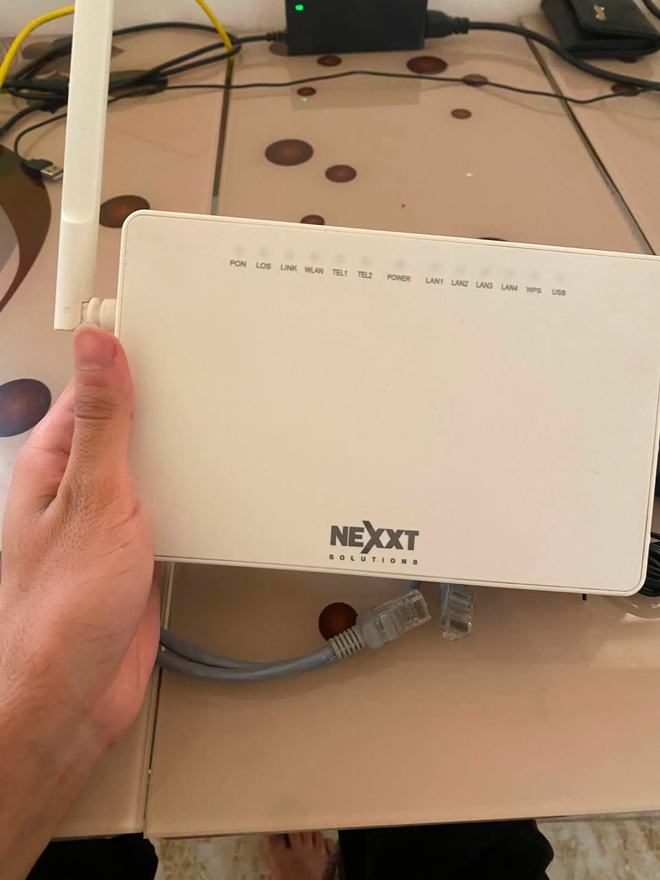 السلام عليكم
للبيع راوتر ضوئي (ONT) ماركة Nexxt نظيف ويا ملحقاته كاملة شاحنة وكيبل LAN رايده ب30 
مكاني بغداد السريدات توصيل ماعندي
***********
