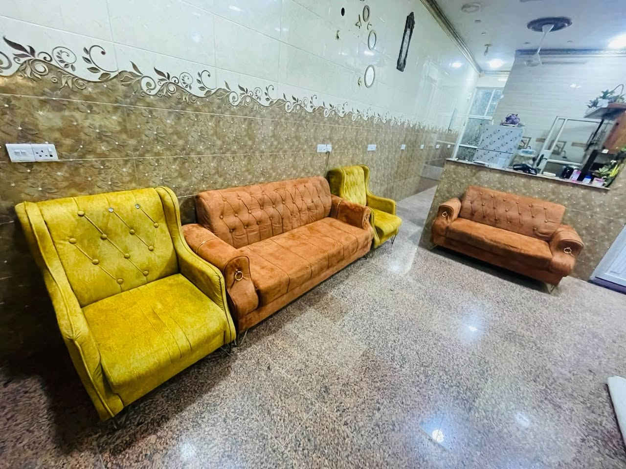 ٧ مقاعد • بلوك اسود • نضيف