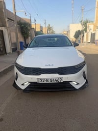 سيارة K5 ) 2023 )خليجي مكفولة رقم اربيل باسمي سنوية وهزة جديدة  اللون ...