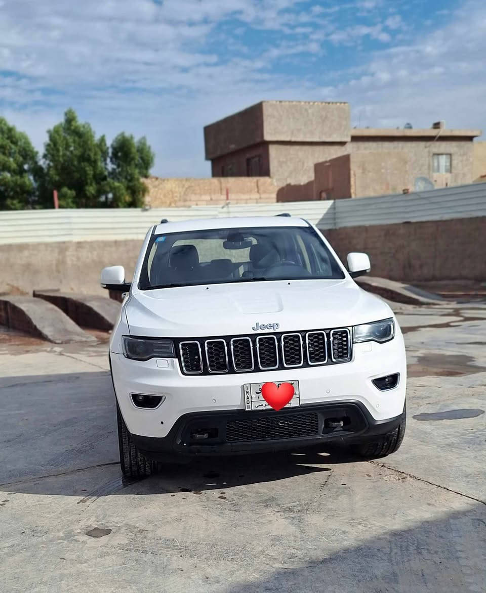 السلام عليكم
رجاء الي مو شراي لا يتعبني
السعر كلش مناسب مستحيل تلكى ارخص وانظف
ب 195ورقة وبيها مجال لان اني متوازي واريد ابيع
والسنوية بأسمي
جيب لاريدو 2018 خليجي
ماشية 220 الف كم يعني تقريبا 135 الف ميل
بس شنو ادامة سنوية وكله من الوكالة
رقم بغداد باسمي مشروع وطني
الموصفات
فور ويل
بصمة تشغيل عن بعد
فتح ابواب تعرف
اشاير بالمري 
حساس امامي وخلفي
كامرة خلفية
زراك لايت
اطفاء ذاتي عند التوقف 
وضع sport 
وضع ECO 
مانع انزلاق  
شفتات ستيرن 
تحكم ستيرن جهتين 
كشنات اماميه كهرباء
تبريد قطعتين ثلج

ادامة كاملة
فيتبم جديد
راديتر محرك اصلي وكالة
راديتر كير اصلي وكالة
راديتر تبريد داخل الدشبول اصلي وكالة
دسكات خلفي امامي جديد
تخم تايرات جديد
صدر حدادية جديد
السيارة نظيفة حيل ومتحتاج اي شي تصرف عليها

قليل اتواجد ع فيس
للتواصل
اتصال او واتس اب
***********
