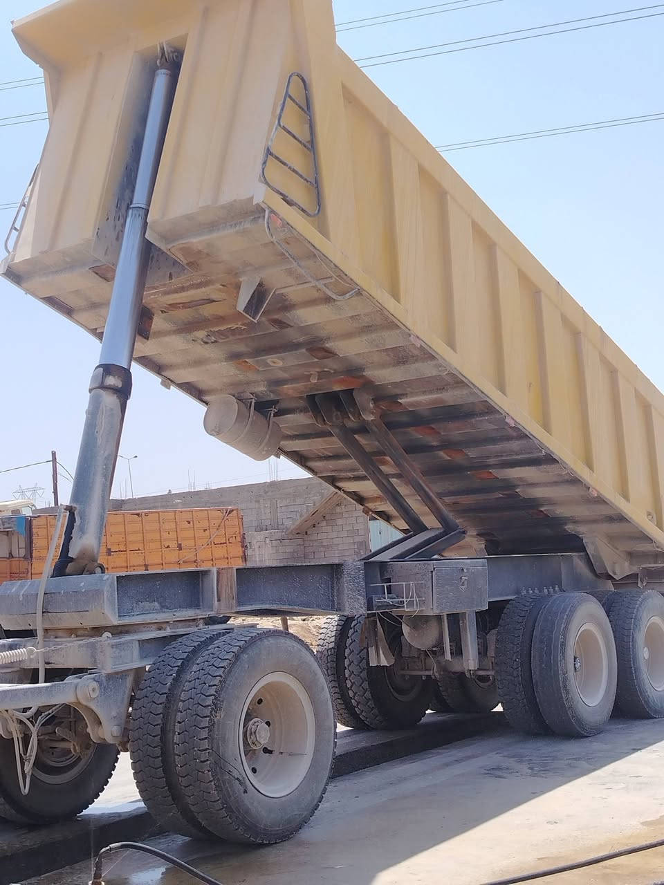 للبيع عربانه السعر. 85.رقم. ***********7732082541
