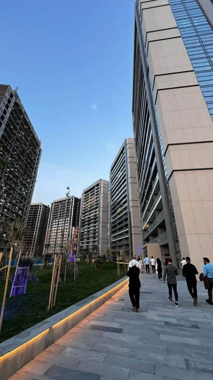 🏙️ أبراج ملينيوم | من المطور رملة العقارية
✨ مميزات أبراج ملينيوم:
• ⚡ كهرباء مستمرة
• 🏢 خدمات متكاملة
• 🌆 إطلالات مميزة
• 📐 مساحات متنوعة تناسب احتياجك

المساحات المتوفرة:
🔹 154 م²
🔹 208 م²
🔹 255 م²
***********

📲 تواصل ويانا واحجز موعدك حتى تشوف الوحدات النموذجية على أرض الواقع وتختار وحدتك بنفسك.

ملينيوم… اختيارك لحياة أفضل.
