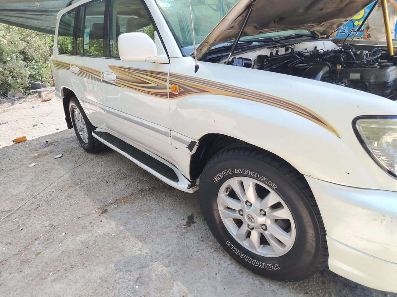 لندكروز ٢٠٠٧ رقم بغداد بسمي كير مكينه تبريد تمام داخل نضيف خارج نضيف بيهه حادث جاملغ أمامي والباب والدوسه بيهه صبغ ٤قطع  تخم تاير جديد نصبتهه كلش حلوة بيع أو مراوس العنوان بغداد الكرخ حي الجهاد السعر ١٢٥ وبيهه مجال ***********
