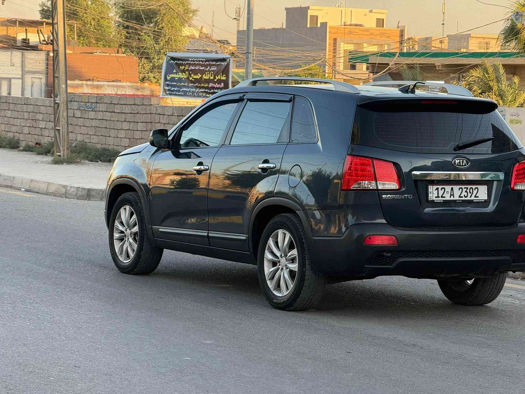 كياه سيرنتو الفين أو عشره  سياره فول وحد عل وحد سياره بيه قطعه صبغ قطعه تبديل سياره خليجي سياره بسمي إني اشرعي سياره حيل نضيفه ول سعر ١٢٥ أو بيه مجال ؟؟***********؟؟ ***********
