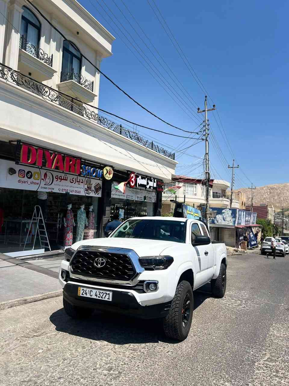 تاكوما2023 قطعتين صبغ بدون داخل سياره جاهز رقم دهوك بسمي 4سلندر  تايرات و يل trd Pro. رادار  كاميره. شاشه   تحديس سرعه.  سياره جديد جاهز) مكان دهوك)رقم موبايل)***********
